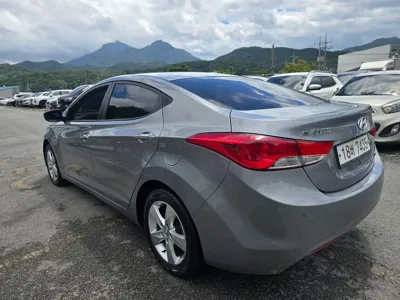 Hyundai Avante 2013, 147366 км, за 2947.35 USD