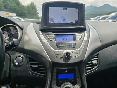 Hyundai Avante 2013, 147366 км, за 2947.35 USD - фото 8