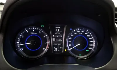 Hyundai Grandeur 2011, 174403 км, за 2210.23 USD - фото 8