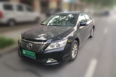 Toyota Camry · 2013 год
