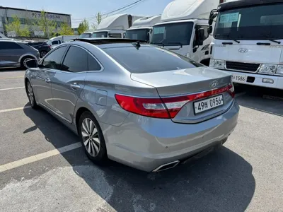 Hyundai Grandeur 2016, 146666 км, за 5732.9 USD