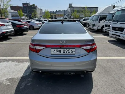 Hyundai Grandeur 2016, 146666 км, за 5732.9 USD