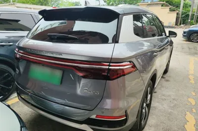 BYD Song Pro New Energy 2022, 24200 км, за 12621 USD - фото 6