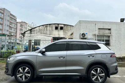 BYD Song Pro New Energy 2022, 24200 км, за 12621 USD - фото 18