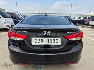 Hyundai Avante 2012, 129293 км, за 2166.21 USD