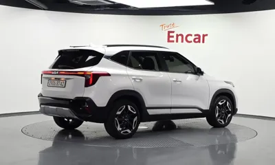 Kia Seltos 2023, 12015 км, за 32985.22 USD