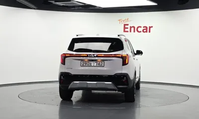Kia Seltos 2023, 12015 км, за 32985.22 USD