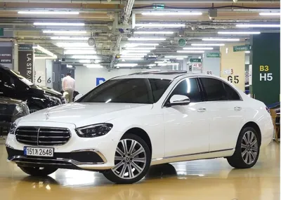Mercedes-Benz E-Class · 2023 год