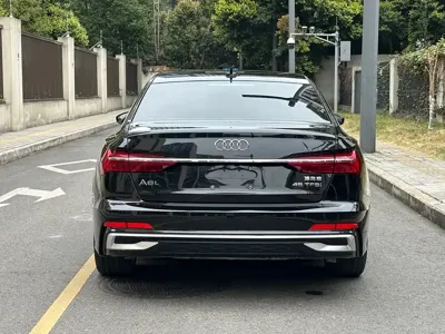 Audi A6L 2023, 69000 км, за 33116.8 USD