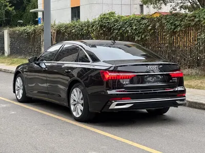 Audi A6L 2023, 69000 км, за 33116.8 USD - фото 6