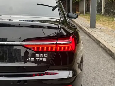 Audi A6L 2023, 69000 км, за 33116.8 USD - фото 8