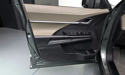 KG_Mobility_Ssangyong Torres 2023, 44441 км, за 14201.96 USD - фото 24
