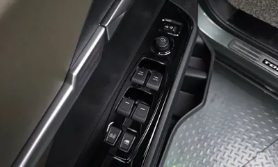 KG_Mobility_Ssangyong Torres 2023, 44441 км, за 14201.96 USD - фото 27