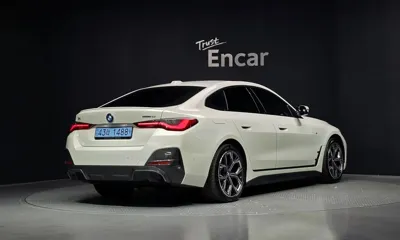 BMW i4 2022, 83538 км, за 30400.6 USD