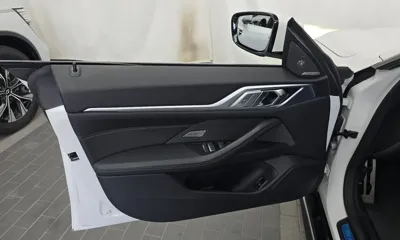 BMW i4 2022, 83538 км, за 30400.6 USD - фото 24