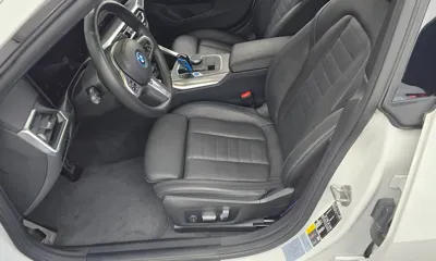 BMW i4 2022, 83538 км, за 30400.6 USD - фото 30