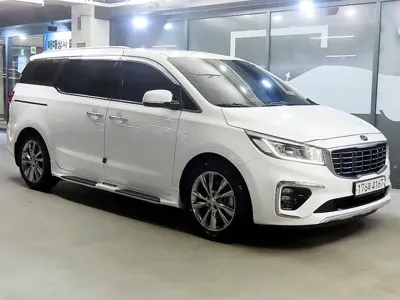 Kia Canival · 2020 год