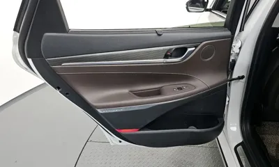 Hyundai Grandeur 2018, 159158 км, за 8261.78 USD - фото 25