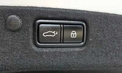 Hyundai Grandeur 2018, 159158 км, за 8261.78 USD - фото 35