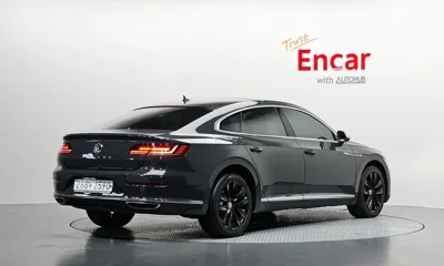 Volkswagen Arteon 2019, 112445 км, за 13550.5 USD