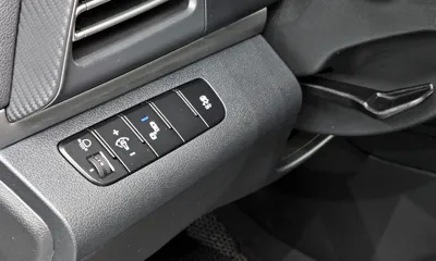 Hyundai Avante 2019, 88038 км, за 9117.94 USD - фото 15
