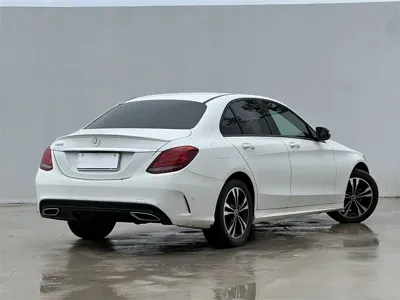 Mercedes-Benz C-Class 2018, 88000 км, за 14136.17 USD