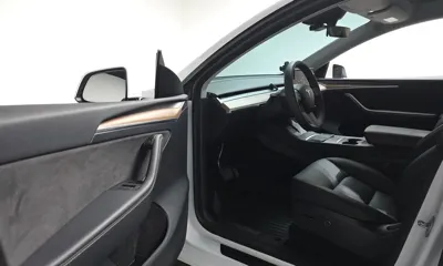 Tesla Model Y 2024, 50518 км, за 25276.89 USD - фото 10