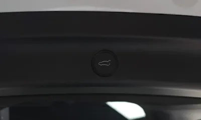 Tesla Model Y 2024, 50518 км, за 25276.89 USD - фото 30