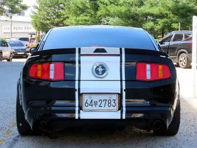 Ford Mustang 2011, 98058 км, за 6440.29 USD