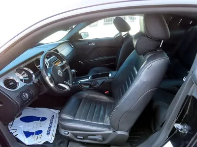 Ford Mustang 2011, 98058 км, за 6440.29 USD