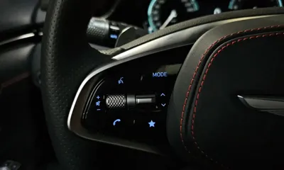 Genesis GV70 2021, 37928 км, за 25928.84 USD - фото 31