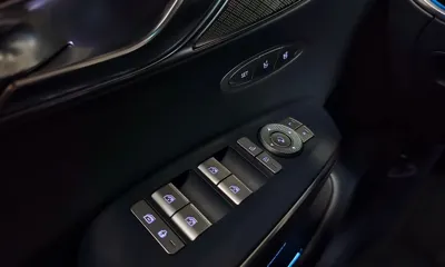 Genesis GV70 2021, 37928 км, за 25928.84 USD - фото 33