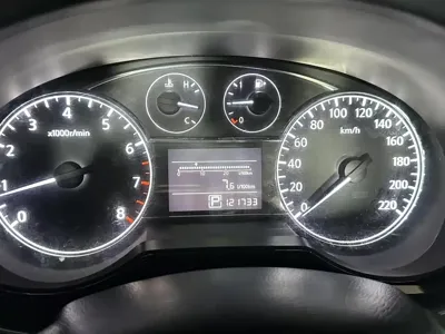 Nissan Tiida 2015, 121000 км, за 4243.47 USD - фото 16