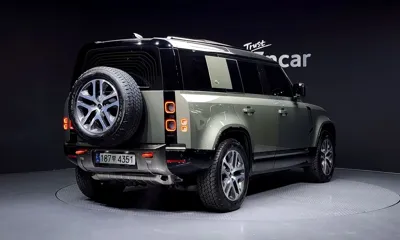 Land Rover Defender 2024, 29156 км, за 68211.86 USD