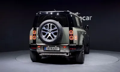 Land Rover Defender 2024, 29156 км, за 68211.86 USD