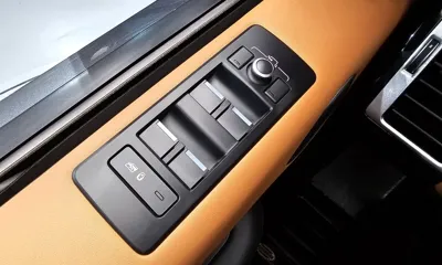Land Rover Discovery 2017, 73820 км, за 17603.78 USD - фото 16