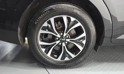 Kia Canival 2023, 68132 км, за 17592.23 USD