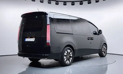 Hyundai Staria 2022, 61005 км, за 20283.58 USD