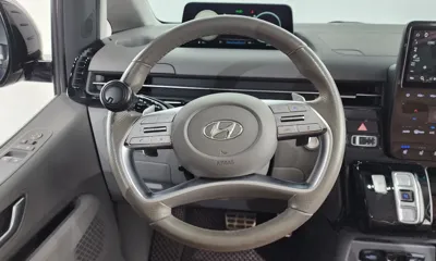 Hyundai Staria 2022, 61005 км, за 20283.58 USD - фото 13