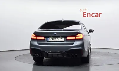 BMW 5-Series 2018, 104997 км, за 17551.84 USD