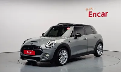 MINI Cooper · 2016 год