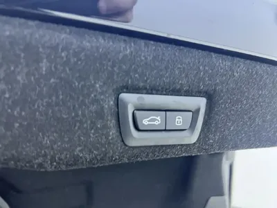 BMW 5 Series 2025, 12000 км, за 43524.76 USD - фото 9