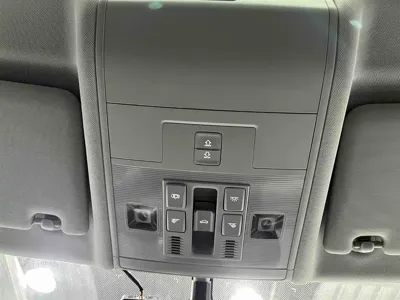 Volkswagen Tiguan L 2022, 21700 км, за 27957.08 USD - фото 8