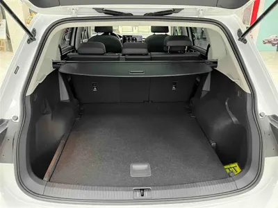 Volkswagen Tiguan L 2022, 21700 км, за 27957.08 USD - фото 16