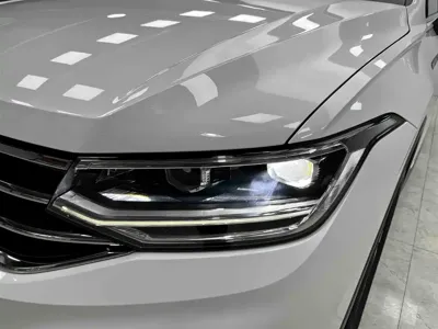 Volkswagen Tiguan L 2022, 21700 км, за 27957.08 USD - фото 17