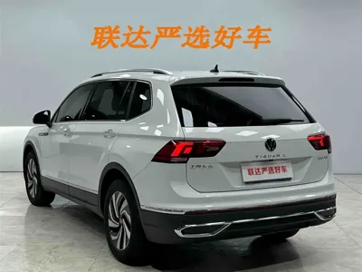 Volkswagen Tiguan L 2022, 21700 км, за 27957.08 USD - фото 23