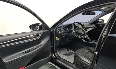 Hyundai Grandeur 2019, 117635 км, за 9184.01 USD - фото 10