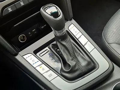 Hyundai Avante 2016, 125637 км, за 6244.71 USD - фото 9
