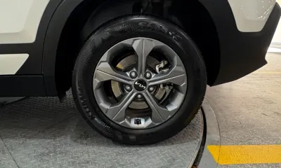 Kia Seltos 2023, 25526 км, за 28751.48 USD