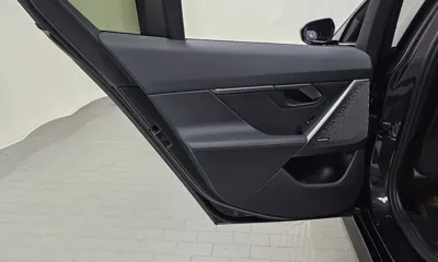 BMW 5-Series 2024, 11098 км, за 40958.5 USD - фото 25